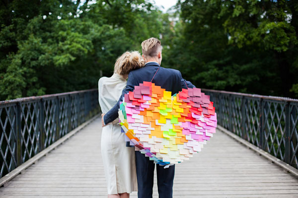 DIY: How to make a post-it heart pinata - Brooklyn Bride - Modern Wedding  Blog