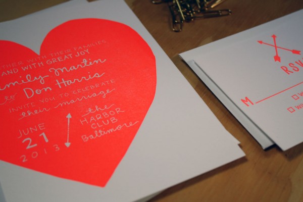 Top 10: Neon invitations