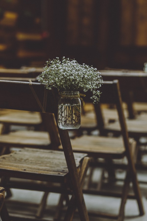 babys breath aisle decor