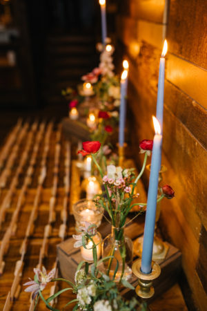 Candles and Bud Vases Wedding Decor