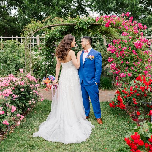 Colorful Summer Atrium Wedding at The Brooklyn Botanic Garden