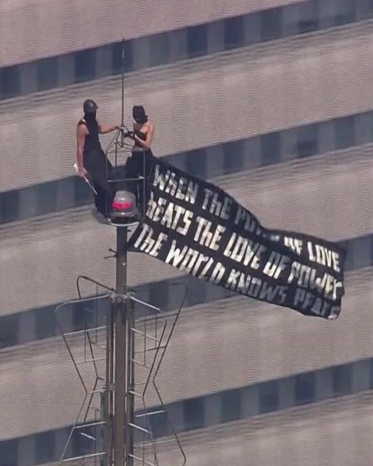 Empire State Building Proposal: When Engagements Become Content | Brooklyn Bride